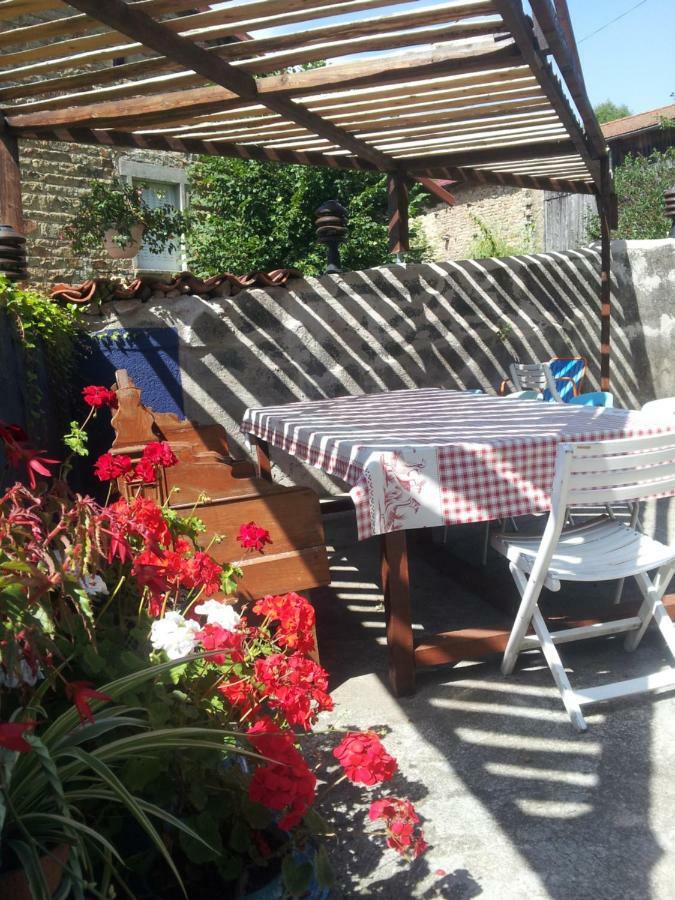 Le Vertige Bed & Breakfast Échandelys Eksteriør bilde